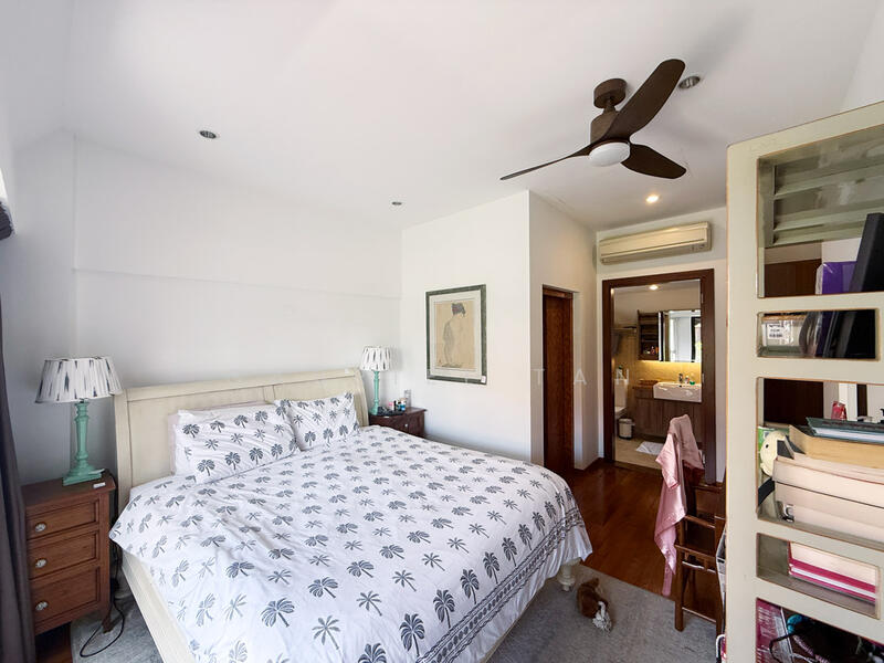 Eleven @ Holland, 11 Holland Link, 5 Bedrooms, 3,735 sqft, Cluster House For Rent, by Gabriel Tan, 500052218 - Level 4 Master Bedroom - PropertyGuru.com.sg