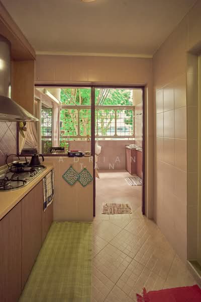 105 Simei Street 1 HDB Flat For Sale at S$ 988,000 | PropertyGuru Singapore - Kitchen