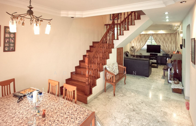 105 Simei Street 1 HDB Flat For Sale at S$ 988,000 | PropertyGuru Singapore - Dining Room