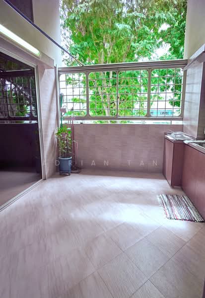 105 Simei Street 1 HDB Flat For Sale at S$ 988,000 | PropertyGuru Singapore - Balcony