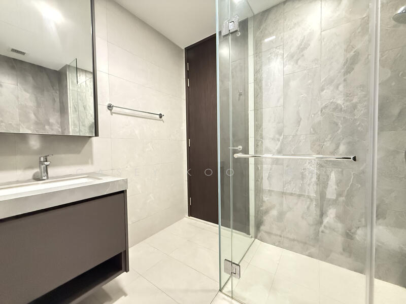 Parc Clematis Condominium For Sale at S$ 1,060,000 | PropertyGuru Singapore - Bathroom