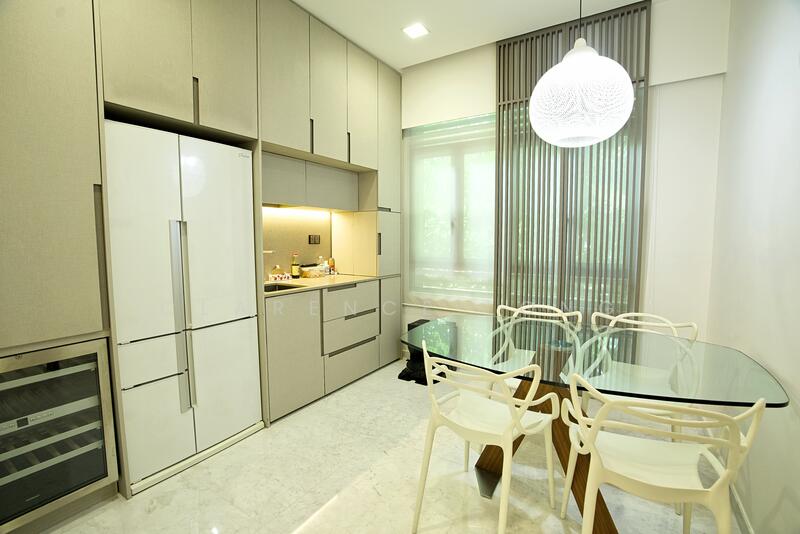 The Cornwall, 2 Cornwall Gardens, 1 Bedroom, 1,044 sqft, Condominium For Rent, by Clarence Long, 500052250 - Kitchen - PropertyGuru.com.sg