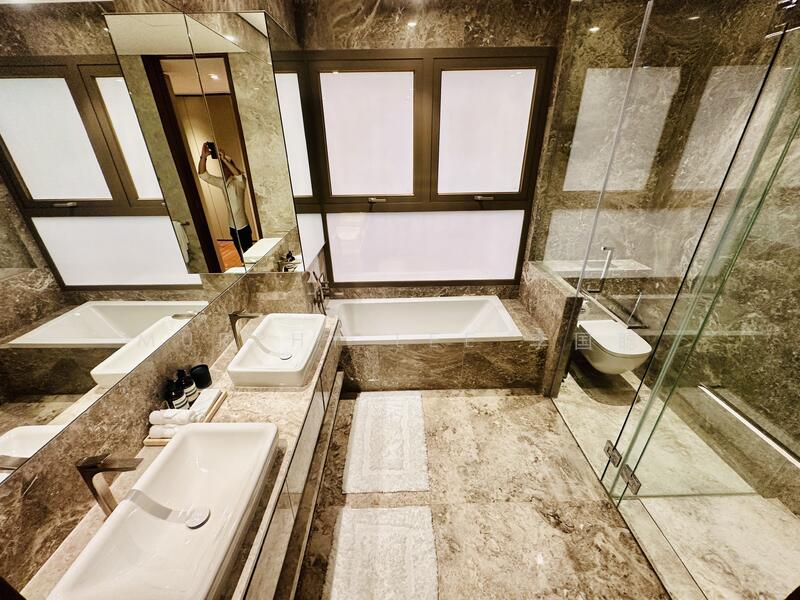 The Giverny Residences Apartment For Sale at S$ 9,979,000 | PropertyGuru Singapore - Bathroom