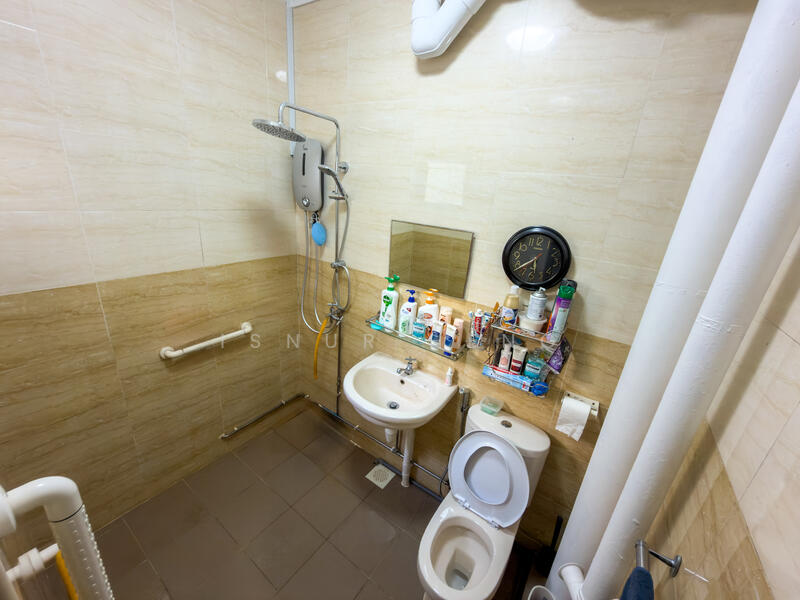 For Sale - 806 Tampines Avenue 4