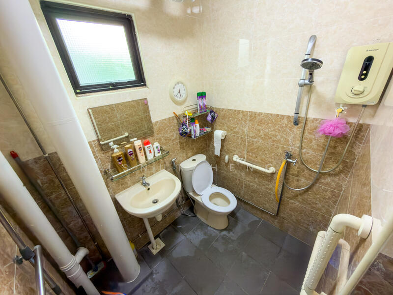 For Sale - 806 Tampines Avenue 4