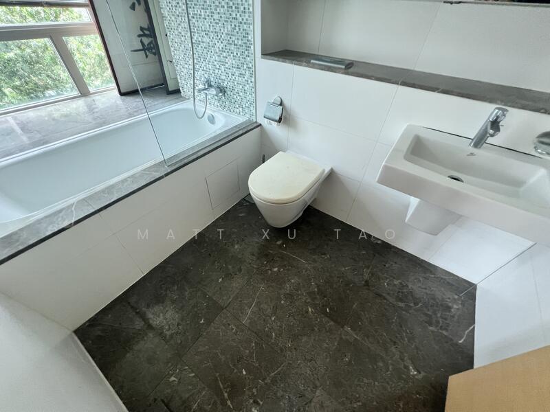 Livia Condominium For Sale at S$ 1,700,000 | PropertyGuru Singapore - Bathroom