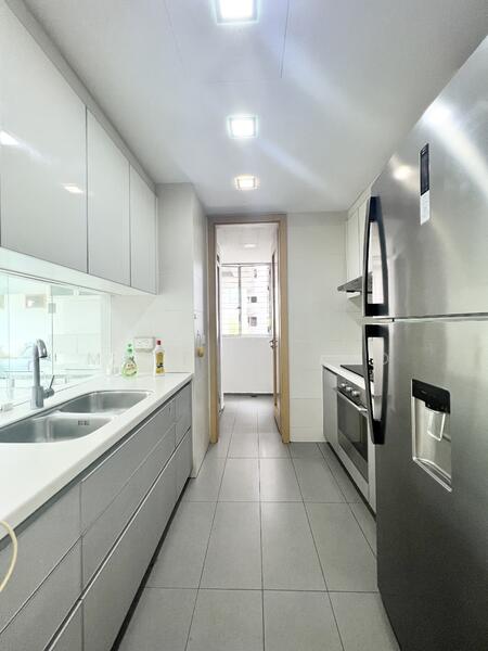 Livia Condominium For Sale at S$ 1,700,000 | PropertyGuru Singapore - Kitchen