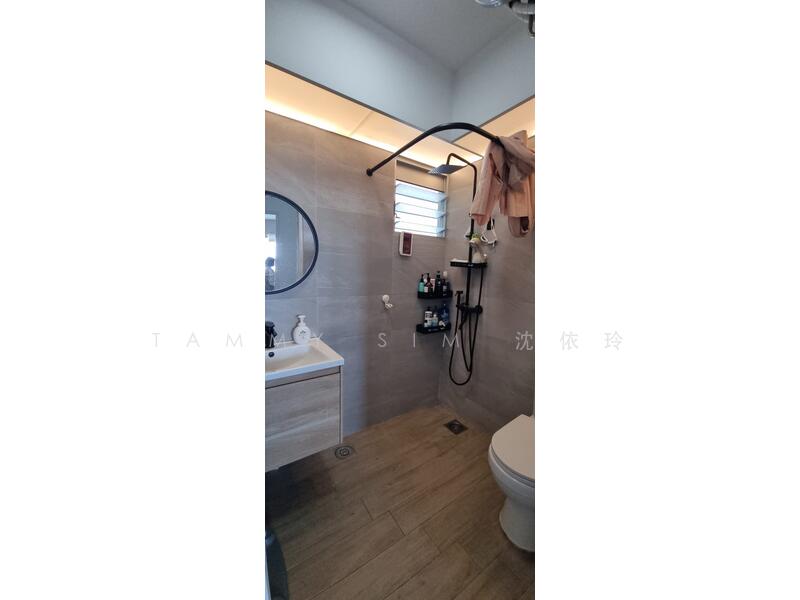 90A Telok Blangah Street 31 HDB Flat For Sale at S$ 1,180,000 | PropertyGuru Singapore - Bathroom