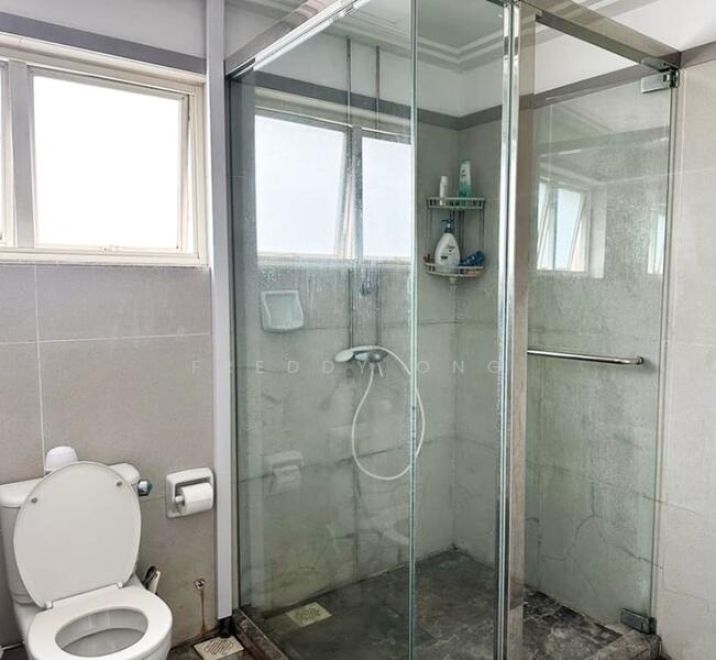 Sommerville Grandeur, 1 Farrer Drive, Room Rental, 200 sqft, Condominium For Rent, by Freddy Ong, 500052322 - Bathroom - PropertyGuru.com.sg