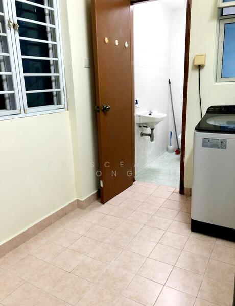 Northoaks, 32 Woodlands Crescent, 3 Bedrooms, 1,248 sqft, Condominium For Rent, by Prescealla Ong, 500052330 - Kitchen - PropertyGuru.com.sg