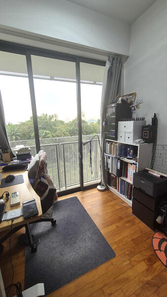 Spottiswoode 18 Condominium For Sale at S$ 1,600,000 | PropertyGuru Singapore - Study