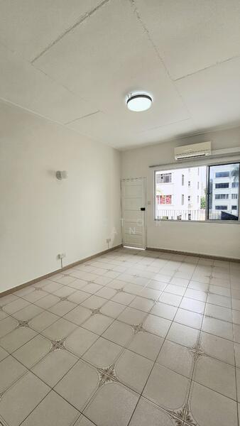 Jalan Jintan, Jalan Jintan, 4 Bedrooms, 1,650 sqft, Terraced House For Rent, by Victor Tan, 500052346 - PropertyGuru.com.sg