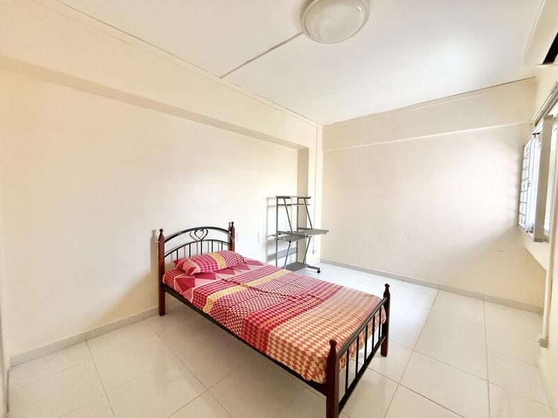 337 Tampines Street 32 HDB Flat For Sale at S$ 950,000 | PropertyGuru Singapore