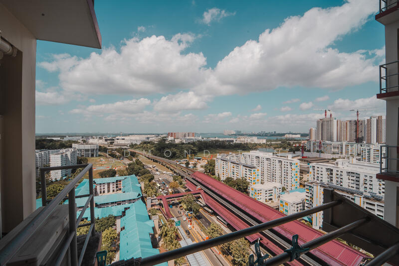 302A Woodlands Street 31 HDB Flat For Sale at S$ 568,000 | PropertyGuru Singapore - View