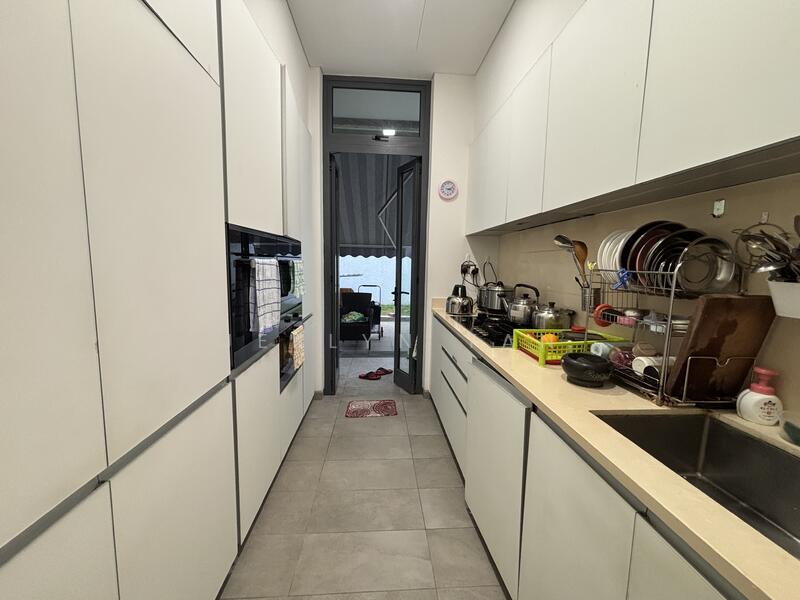 Victoria Park Villas Semi-Detached House For Sale at S$ 6,600,000 | PropertyGuru Singapore - Kitchen