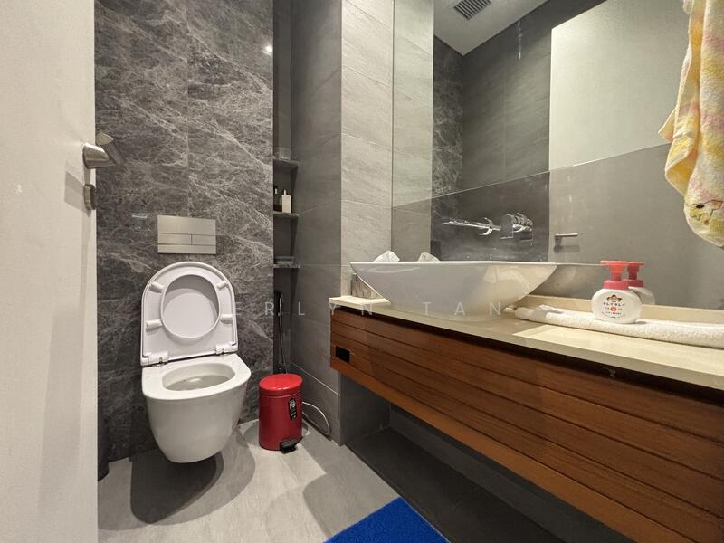 Victoria Park Villas Semi-Detached House For Sale at S$ 6,600,000 | PropertyGuru Singapore - Bathroom