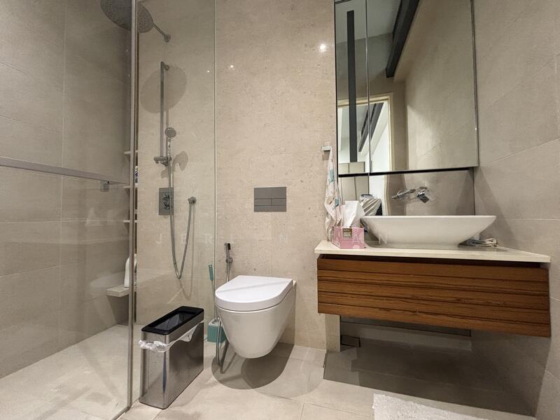 Victoria Park Villas Semi-Detached House For Sale at S$ 6,600,000 | PropertyGuru Singapore - Bathroom