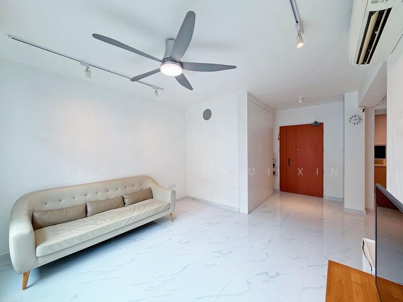 803B Keat Hong Close HDB Flat For Sale at S$ 628,000 | PropertyGuru Singapore - Living Room