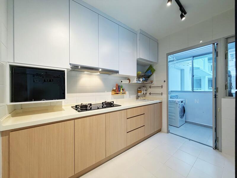 803B Keat Hong Close HDB Flat For Sale at S$ 628,000 | PropertyGuru Singapore - Kitchen