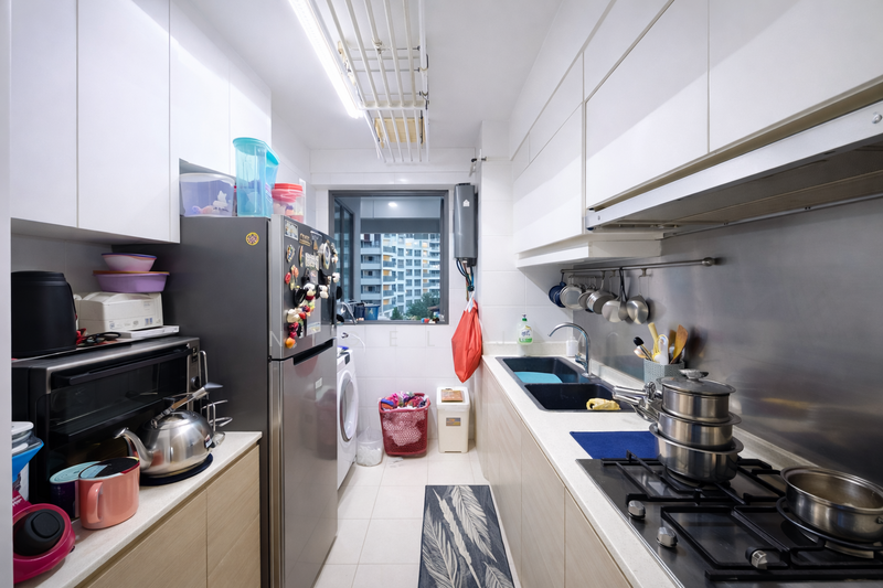 347B Yishun Avenue 11 HDB Flat For Sale at S$ 720,000 | PropertyGuru Singapore - Kitchen