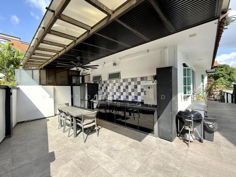 Charming 5+2 Room Corner Terrace near Tao Nan Sch & Marine Terrace MRT Corner Terrace For Sale at S$ 7,680,000 | PropertyGuru Singapore - Kitchen