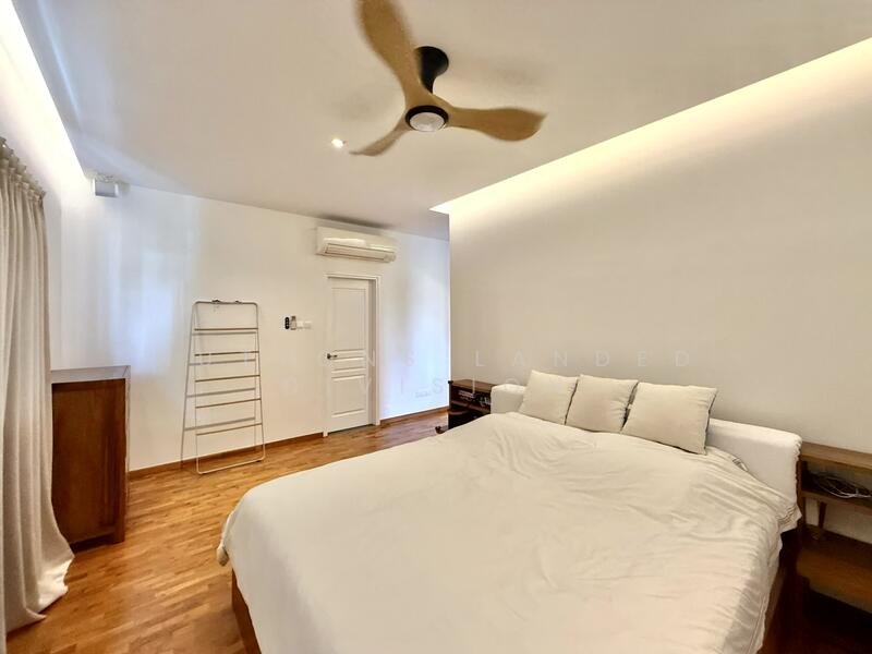 Charming 5+2 Room Corner Terrace near Tao Nan Sch & Marine Terrace MRT Corner Terrace For Sale at S$ 7,680,000 | PropertyGuru Singapore - Bedroom