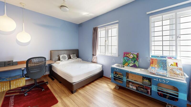 Charming 5+2 Room Corner Terrace near Tao Nan Sch & Marine Terrace MRT Corner Terrace For Sale at S$ 7,680,000 | PropertyGuru Singapore - Bedroom