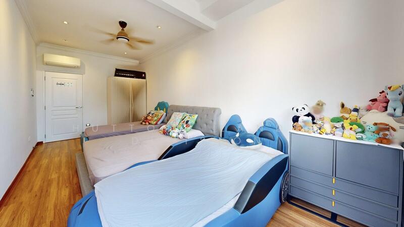 Charming 5+2 Room Corner Terrace near Tao Nan Sch & Marine Terrace MRT Corner Terrace For Sale at S$ 7,680,000 | PropertyGuru Singapore - Bedroom