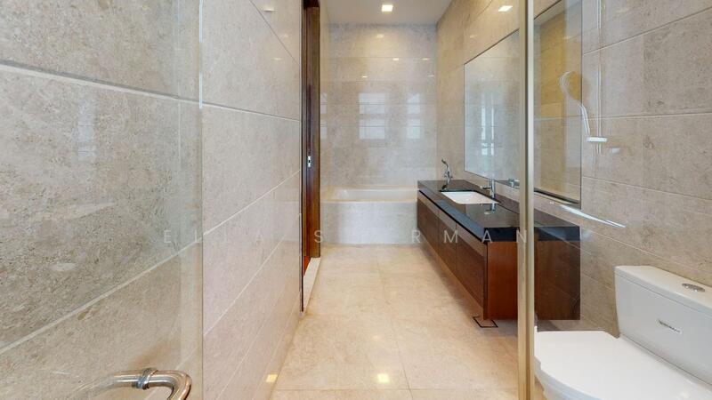 Lornie Road Bungalow, Lornie Road, 5 Bedrooms, 9,200 sqft, Bungalow House For Rent, by Ella Sherman, 500052444 - Bathroom - PropertyGuru.com.sg