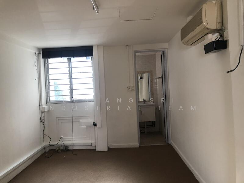727 Ang Mo Kio Avenue 6, 727 Ang Mo Kio Avenue 6 Opposite Hawker, 1,500 sqft, Shop / Shophouse For Rent, by Ben ANG 洪振財, 500052476 - Sample Level 2 Unit Condition - CommercialGuru.com.sg