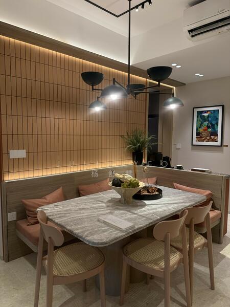 Pinetree Hill Condominium For Sale at S$ 2,981,000 | PropertyGuru Singapore - Dining Room