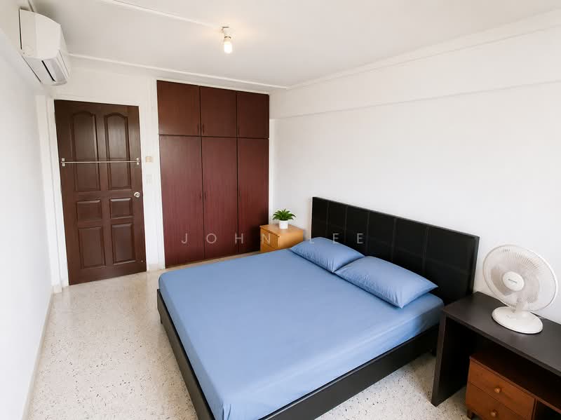 214 Lorong 8 Toa Payoh, 214 Lorong 8 Toa Payoh, 3 Bedrooms, 883 sqft, HDB Flat For Sale, by John Lee, 500052496 - Bedroom - PropertyGuru.com.sg