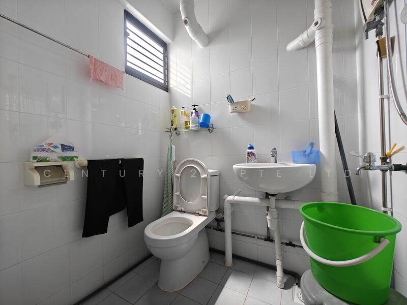 For Sale - 317 Hougang Avenue 7