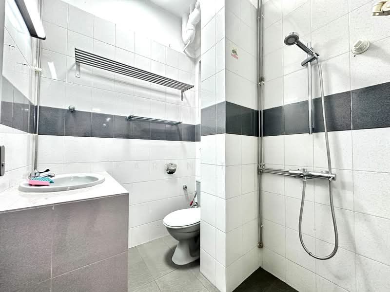 Cavenagh Gardens, 69 Cavenagh Road, Room Rental, 150 sqft, Apartment For Rent, by Karen Tan, 500052541 - Bathroom - PropertyGuru.com.sg