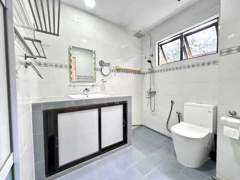 Cavenagh Gardens, 69 Cavenagh Road, Room Rental, 150 sqft, Apartment For Rent, by Karen Tan, 500052541 - Bathroom - PropertyGuru.com.sg