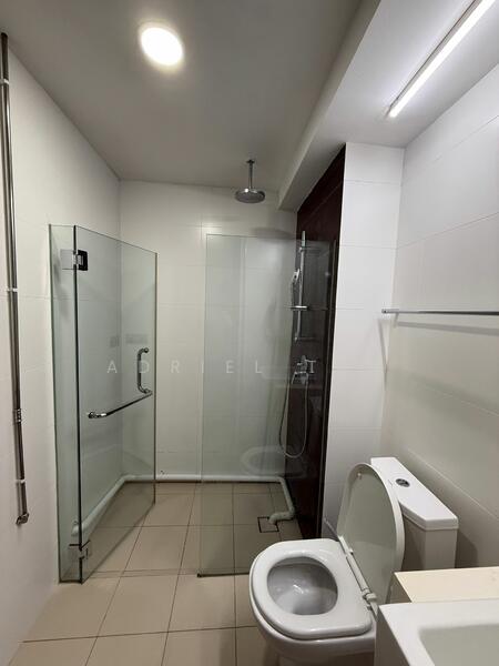 Siglap V, 2 First Street, Studio, 350 sqft, Condominium For Rent, by Adriel Tan, 500052544 - Bathroom - PropertyGuru.com.sg