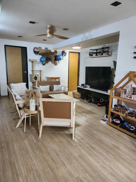 150 Woodlands Street 13, 150 Woodlands Street 13, Room Rental, 150 sqft, HDB Flat For Rent, by Kelsey Teo, 500052554 - Living Room - PropertyGuru.com.sg