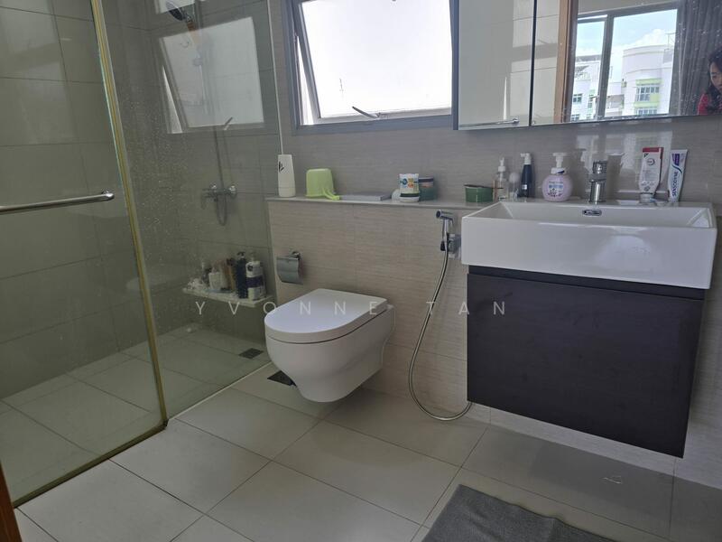 Prive, 39 Punggol Field, 3 Bedrooms, 1,055 sqft, Condominium For Rent, by Yvonne Tan, 500052573 - Bathroom - PropertyGuru.com.sg