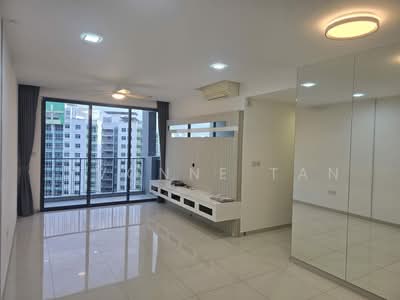 For Rent - Prive
