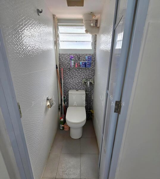 111 Lorong 1 Toa Payoh HDB Flat For Sale at S$ 418,000 | PropertyGuru Singapore