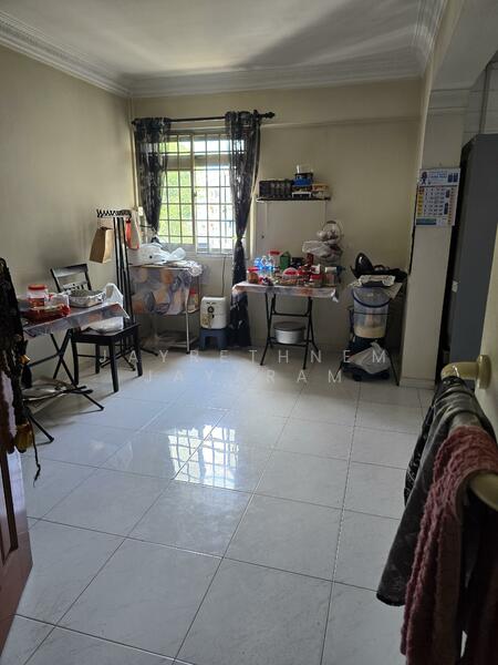 291 Yishun Street 22, 291 Yishun Street 22, Room Rental, 50 sqft, HDB Flat For Rent, by Jayrethnem Jayaram, 500052616 - Living Room - PropertyGuru.com.sg