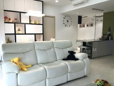 For Rent - The Luxurie