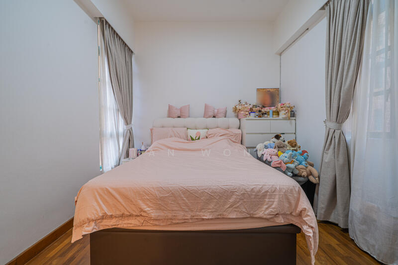 Hillview Heights Condominium For Sale at S$ 2,200,000 | PropertyGuru Singapore - Bedroom
