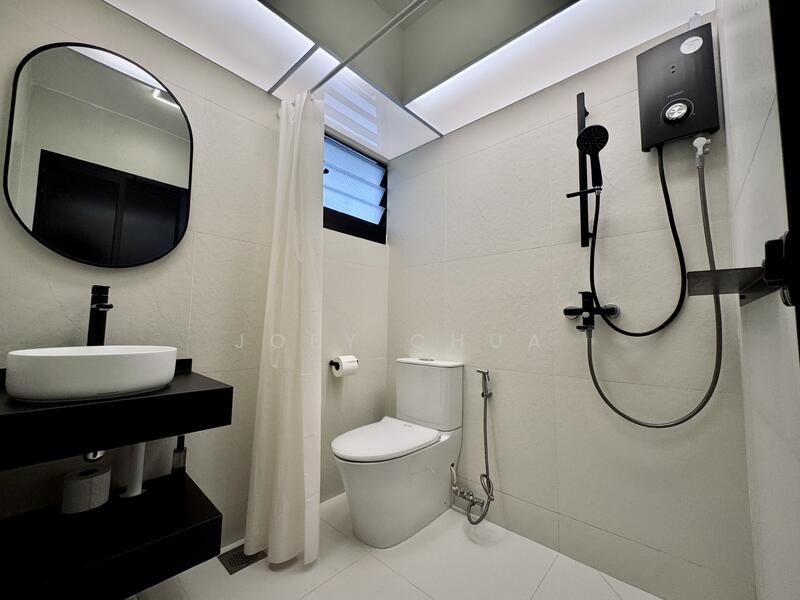 207A Woodleigh Link, 207A Woodleigh Link, 2 Bedrooms, 732 sqft, HDB Flat For Rent, by Joey Chua, 500052671 - Master Bathroom - PropertyGuru.com.sg