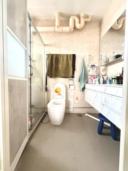 622 Senja Road HDB Flat For Sale at S$ 708,000 | PropertyGuru Singapore - Bathroom