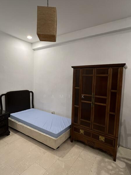 Pasir Ris Beach Park, Pasir Ris Avenue, Room Rental, 100 sqft, Terraced House For Rent, by Pami K, 500052681 - Bedroom - PropertyGuru.com.sg