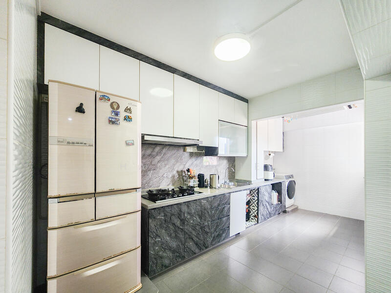 70 Redhill Close HDB Flat For Sale at S$ 899,000 | PropertyGuru Singapore - Kitchen