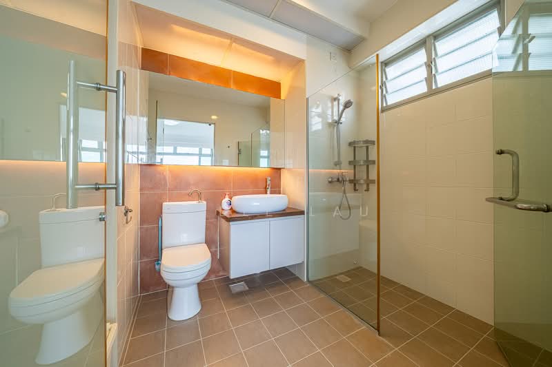 306D Punggol Drive, 306D Punggol Drive, 3 Bedrooms, 1,001 sqft, HDB Flat For Rent, by Adele Lau, 500052693 - Bathroom - PropertyGuru.com.sg