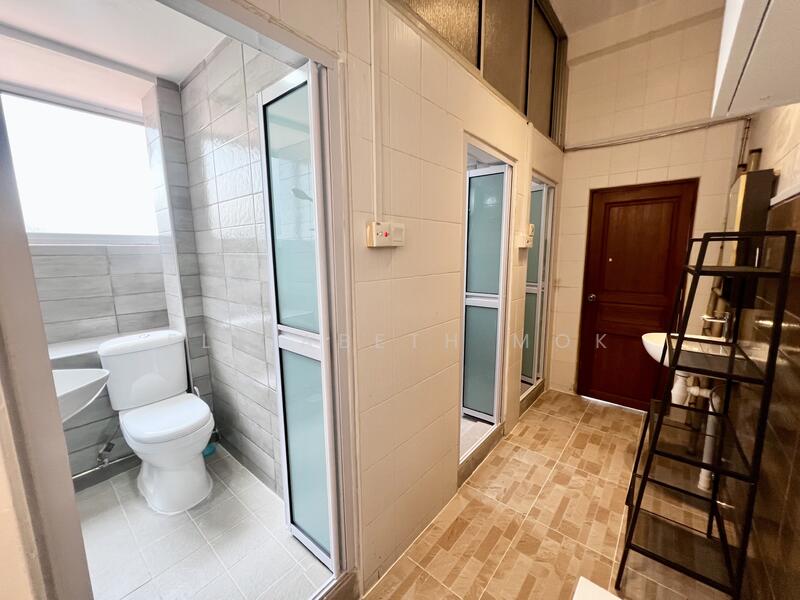 Cheap coliving rooms @ Tanjong Katong road, Tanjong Katong Road, Room Rental, 100 sqft, Shophouse For Rent, by Elizabeth Mok, 500052709 - 3 x bathrooms - PropertyGuru.com.sg