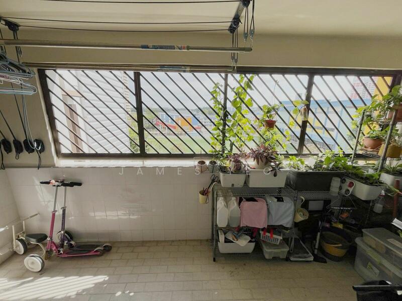 182 Bishan Street 13 HDB Flat For Sale at S$ 1,180,000 | PropertyGuru Singapore - Balcony